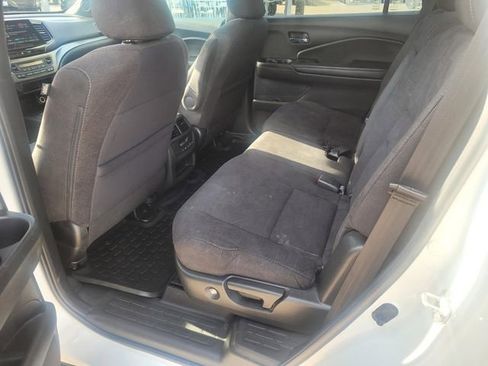 Used 2022 Honda Pilot Sport image 3