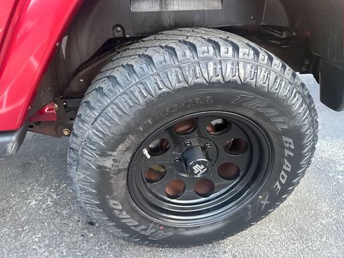 Used 2012 Jeep Wrangler Sahara image 26