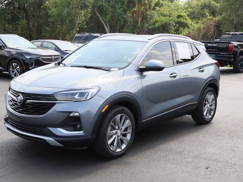 Certified 2022 Buick Encore GX Essence w/ Experience Buick Package FWD image 5