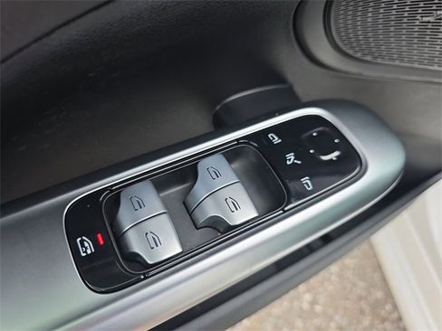 Used 2025 Mercedes-Benz C 300 C 300 image 17