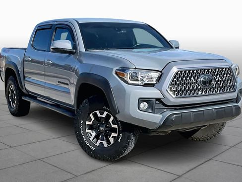 Used 2019 Toyota Tacoma TRD Off-Road image 3