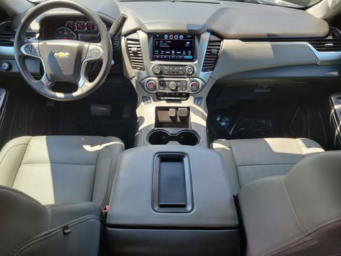 Used 2018 Chevrolet Suburban LT RWD image 14
