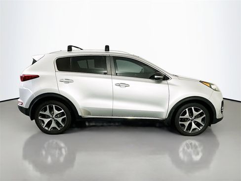 Used 2017 Kia Sportage SX image 8