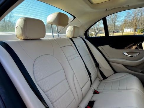Used 2018 Mercedes-Benz C 300 4MATIC Sedan image 22