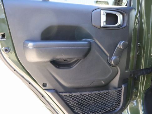 Used 2021 Jeep Wrangler Unlimited Sport image 16