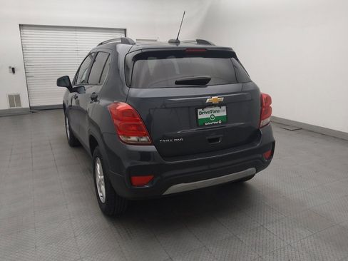 Used 2021 Chevrolet Trax LT w/ LT Convenience Package AWD/4WD image 6