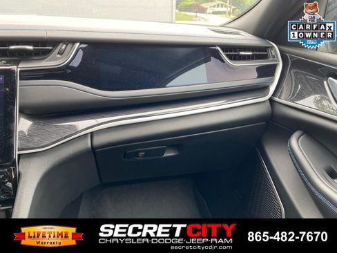 Used 2022 Jeep Grand Cherokee Trailhawk w/ Luxury Tech Group III AWD/4WD image 14
