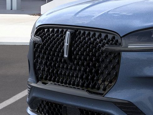 New 2026 Lincoln Aviator Reserve AWD/4WD image 17