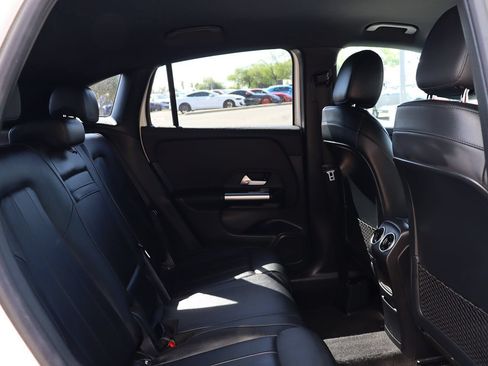 Used 2021 Mercedes-Benz GLA 250 w/ Premium Package image 28