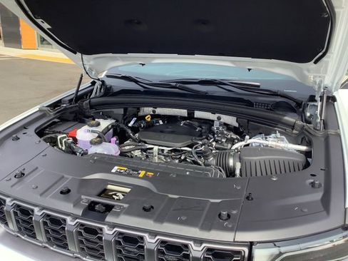 New 2026 Jeep Grand Cherokee Limited w/ Limited Altitude Package image 44