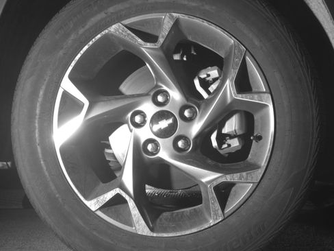 Used 2025 Chevrolet Trax LT FWD image 13