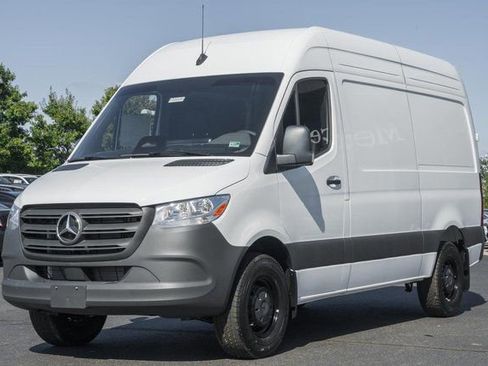 New 2025 Mercedes-Benz Sprinter 2500 image 3