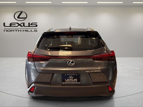 Used 2025 Lexus UX 300h AWD w/ Accessory Package (Z1) image 6