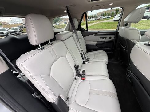 Used 2023 Honda Pilot Touring image 36
