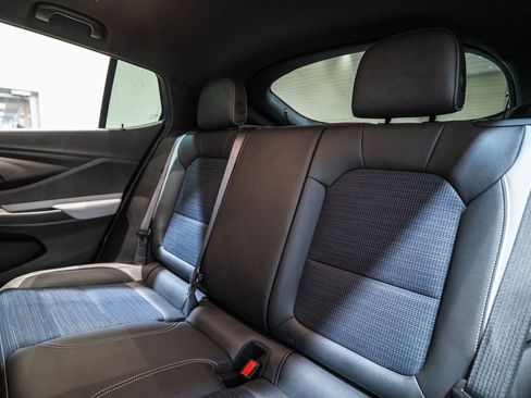 Used 2024 Buick Envista Preferred w/ Convenience II Package image 28