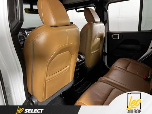 Used 2022 Jeep Wrangler Unlimited Sahara w/ Safety Group AWD/4WD image 24