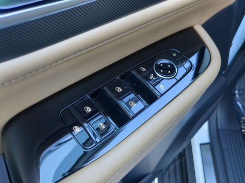 New 2026 INFINITI QX80 Luxe w/ Cargo Package image 17