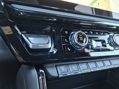 New 2026 GMC Sierra 2500 AT4 w/ AT4 Premium Plus Package image 23