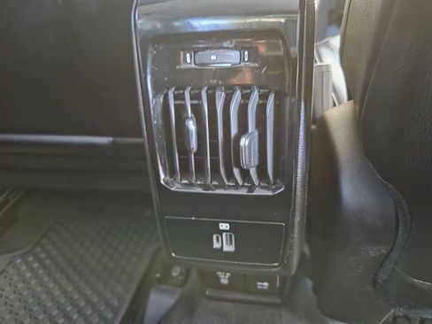Used 2022 Jeep Compass Latitude w/ Convenience Group AWD/4WD image 29
