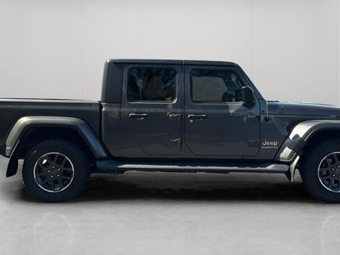 Used 2021 Jeep Gladiator Overland AWD/4WD image 3