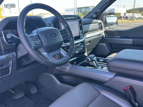 Used 2025 Ford F150 Lariat w/ Equipment Group 501A Mid image 12