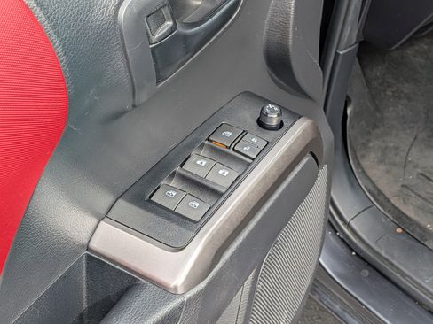 Used 2023 Toyota Tacoma SR5 AWD/4WD image 18