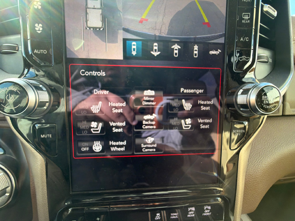 Used 2019 RAM 1500 Laramie AWD/4WD image 23