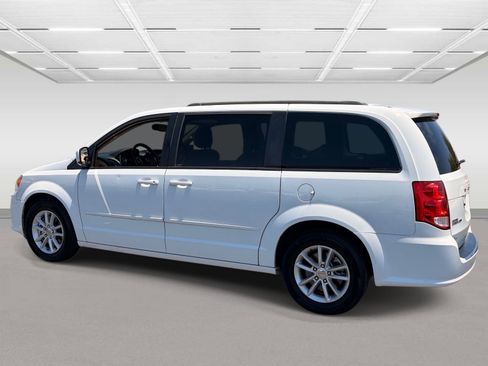 Used 2015 Dodge Grand Caravan SXT w/ UConnect Hands-Free Group FWD image 3