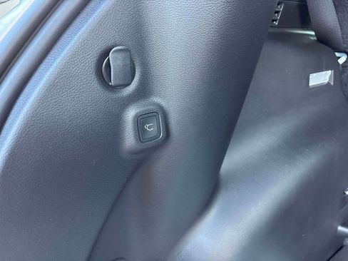 New 2026 Jeep Compass Limited image 6