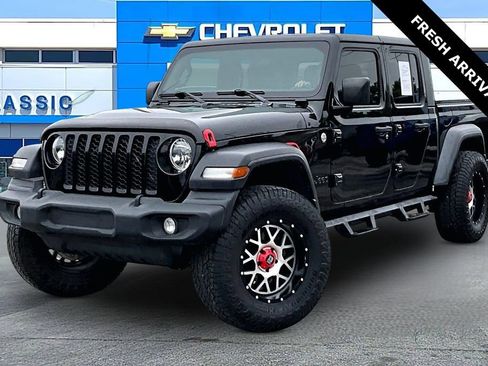 Used 2020 Jeep Gladiator Sport w/ Quick Order Package 24S AWD/4WD image 3
