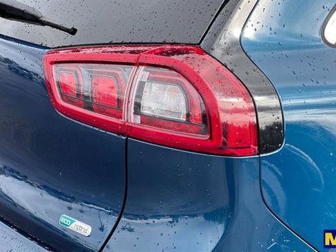 Used 2019 Kia Niro LX image 33