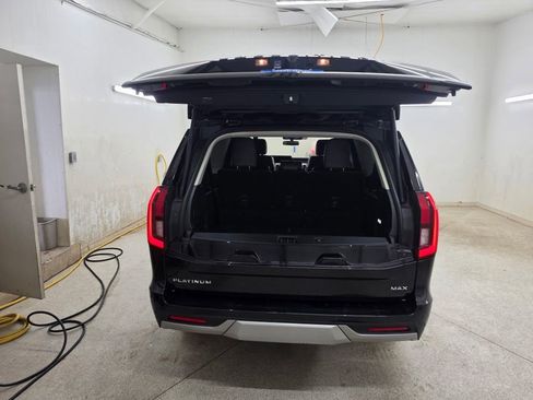 Used 2025 Ford Expedition Max Platinum AWD/4WD image 18