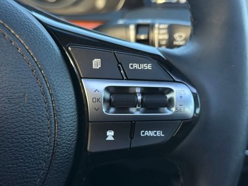 Used 2019 Kia Cadenza Technology image 31