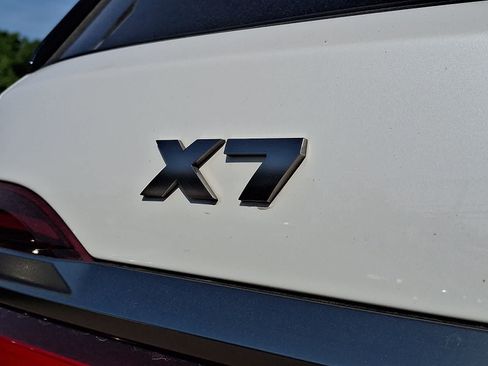 Used 2021 BMW X7 M50i AWD/4WD image 35