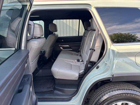 Used 2025 Toyota Sequoia SR5 w/ SR5 Premium Package AWD/4WD image 18