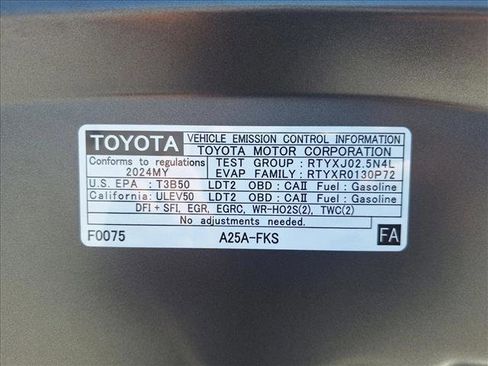 Used 2024 Toyota RAV4 XLE AWD/4WD image 23