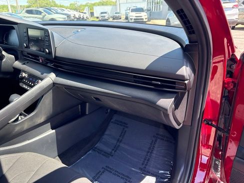 Certified 2025 Hyundai Elantra Sport FWD image 31