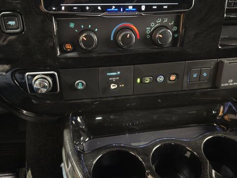 New 2025 GMC Savana 2500 Extended w/ Driver Convenience Package image 38