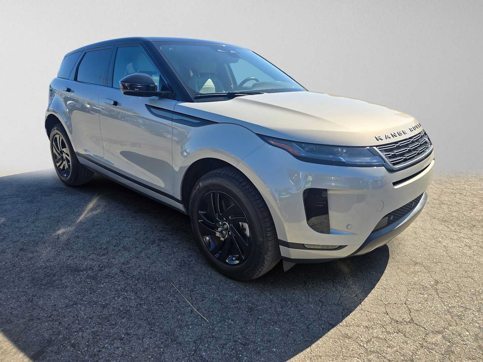 Used 2026 Land Rover Range Rover Evoque S AWD/4WD image 7