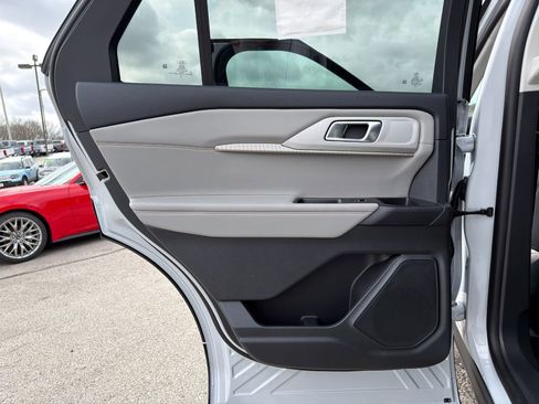New 2026 Ford Explorer Active image 19