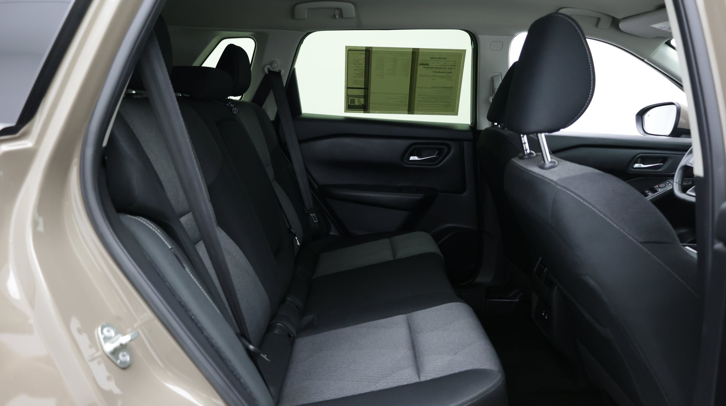Used 2025 Nissan Rogue SV FWD image 35
