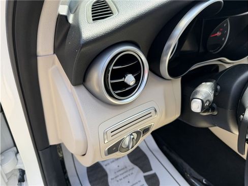 Used 2020 Mercedes-Benz C 300 Sedan image 34
