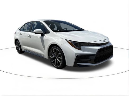 Used 2021 Toyota Corolla SE FWD image 1
