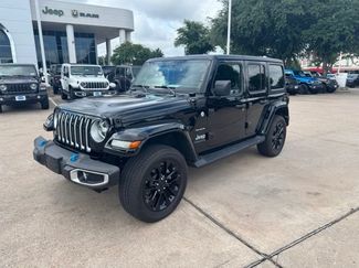 Used 2023 Jeep Wrangler Unlimited Sahara AWD/4WD video 1