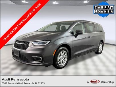 Used 2023 Chrysler Pacifica Touring-L