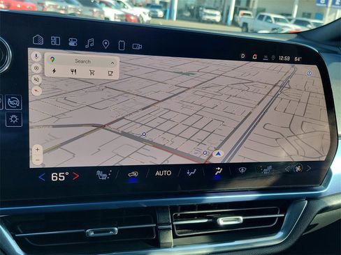 Used 2026 Chevrolet Equinox EV LT image 9