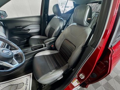 Used 2023 Nissan Kicks SR w/ SR Premium Package FWD image 17