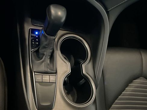 Used 2023 Toyota Camry SE image 20