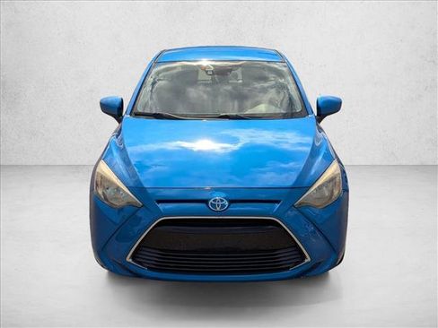 Used 2017 Toyota Yaris iA image 2