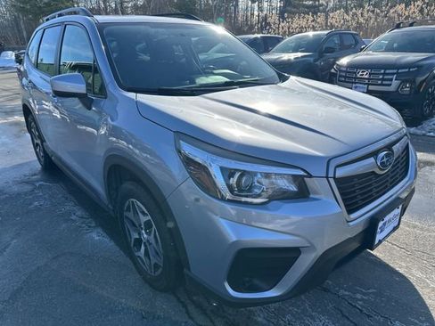 Used 2020 Subaru Forester Premium image 7